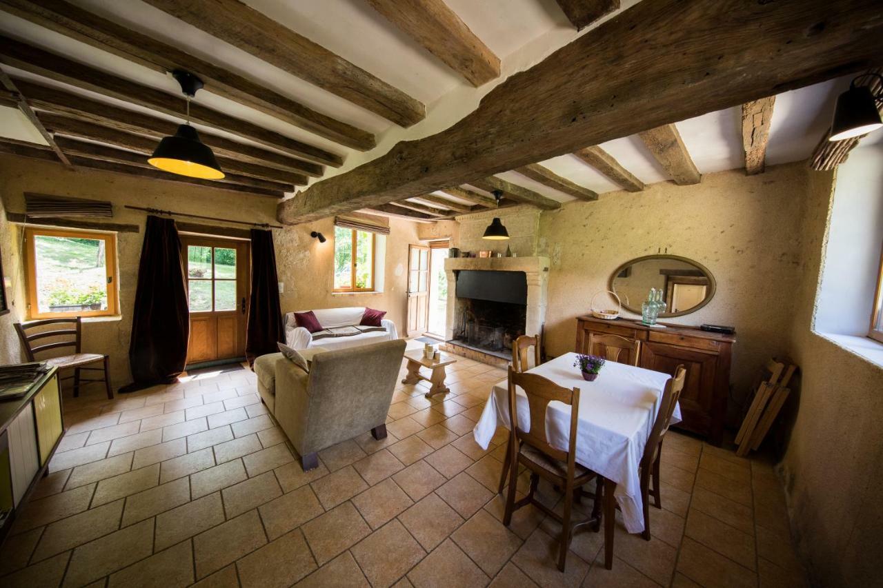 Holiday Home Le Vaugarnier Couture-sur-Loir Bagian luar foto