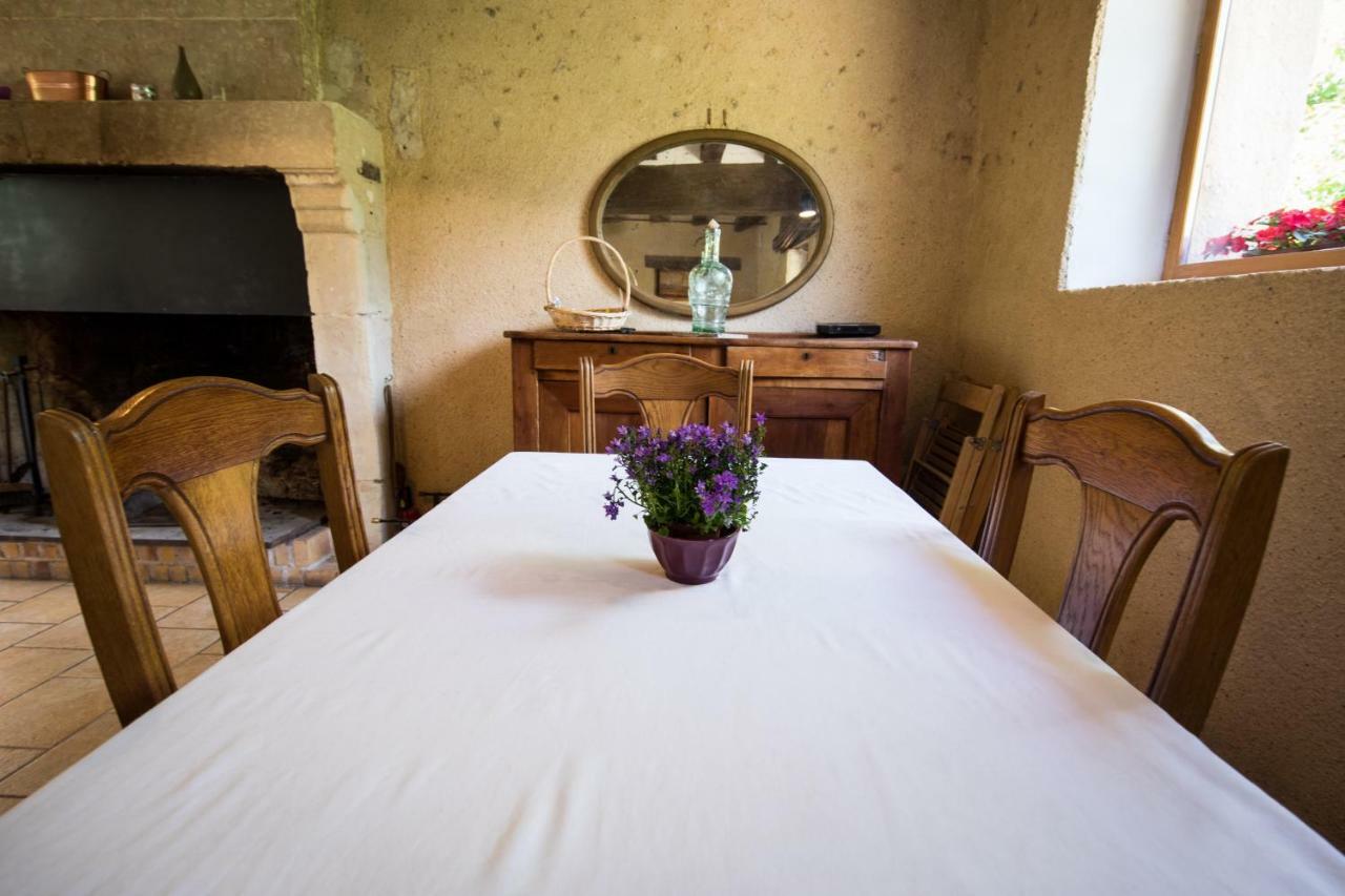 Holiday Home Le Vaugarnier Couture-sur-Loir Bagian luar foto
