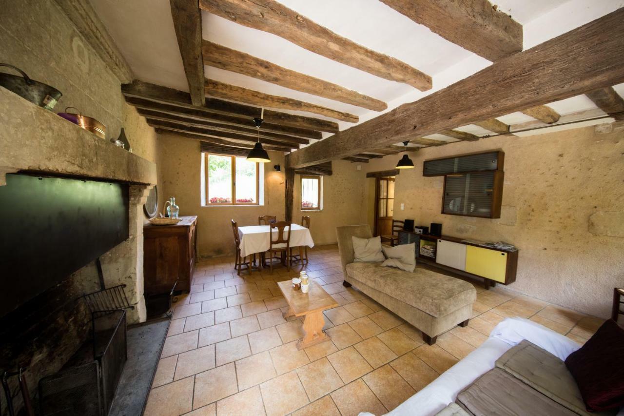 Holiday Home Le Vaugarnier Couture-sur-Loir Bagian luar foto
