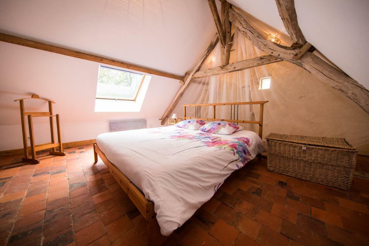 Holiday Home Le Vaugarnier Couture-sur-Loir Bagian luar foto